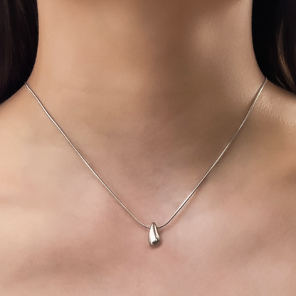 Collar Gota Plateada Pequeña Acero Inoxidable 1U3