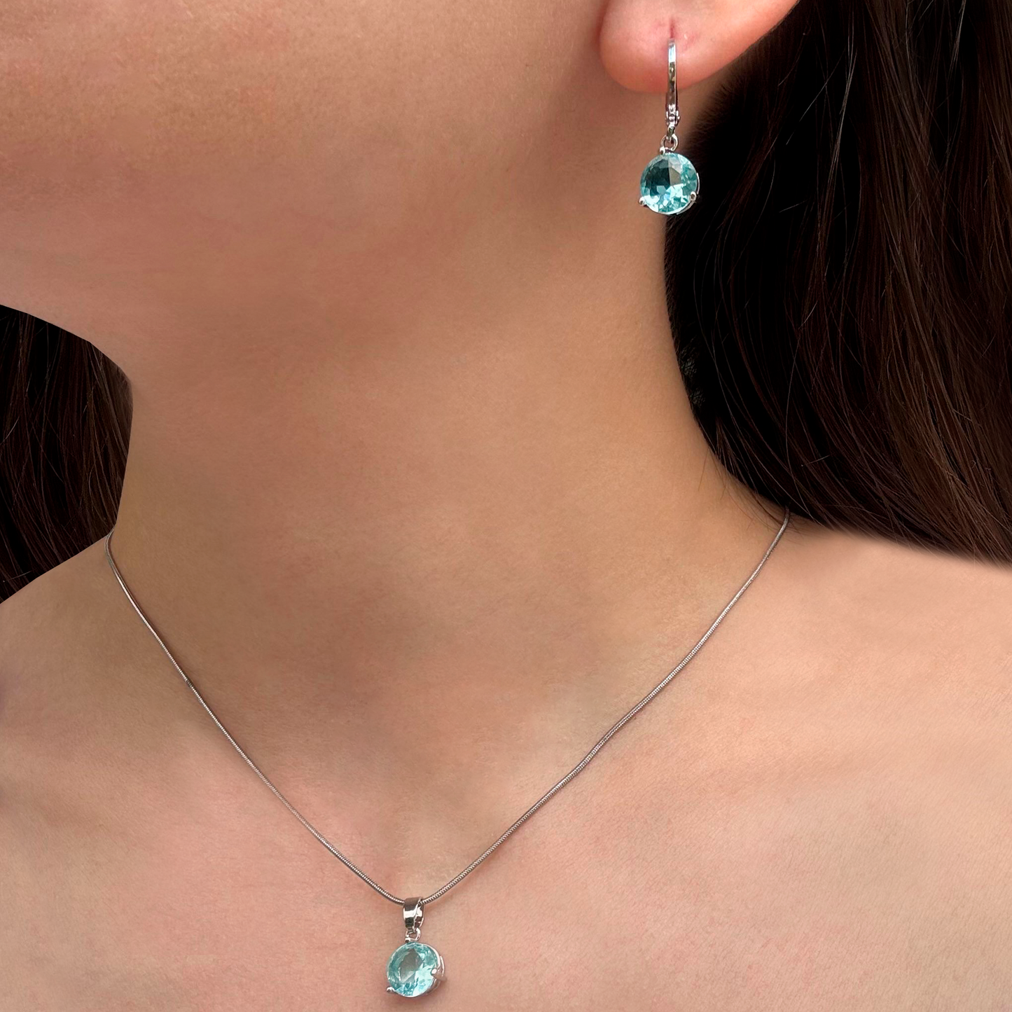 Collar y Aretes Cristal Aqua Claro Chapa de Oro C695