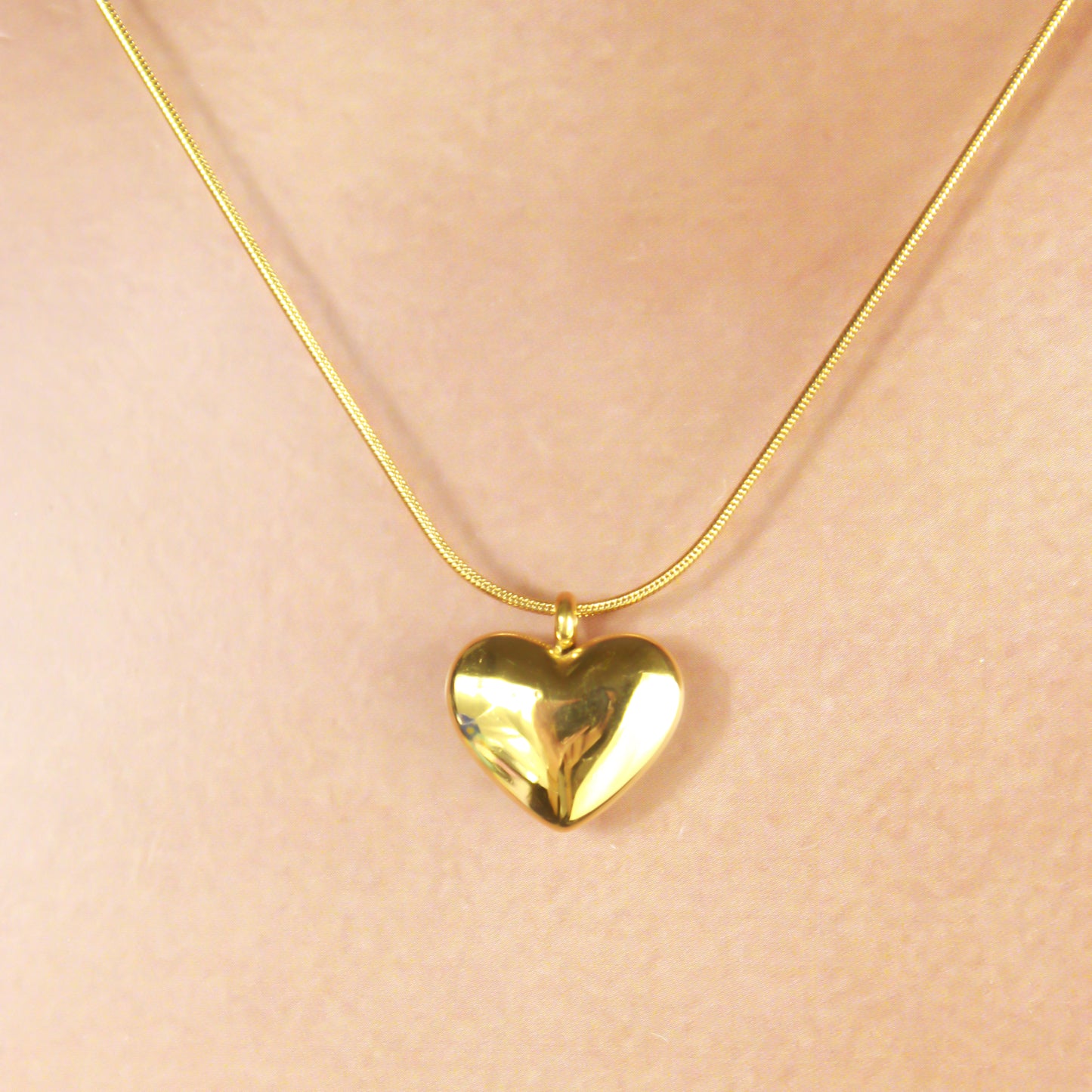 Collar Corazón Dorado Acero Inoxidable 2J5
