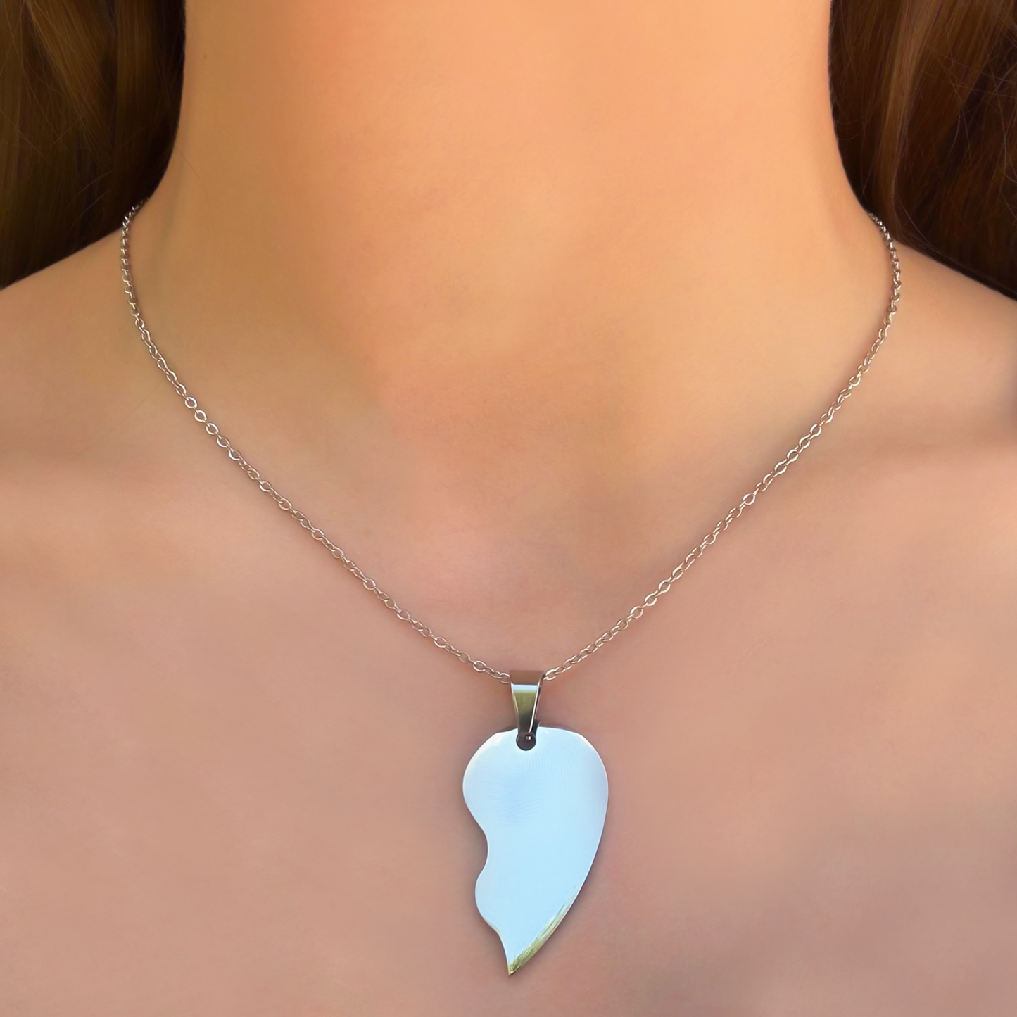 Dos Collares Plateados Medio Corazon 2pz Acero Inoxidable