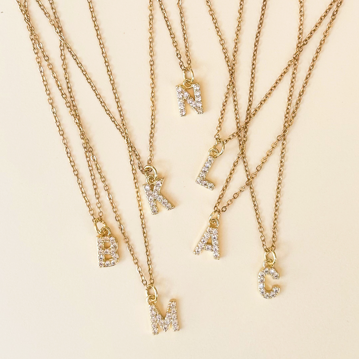 Collar Cadena con Inicial Zirconias