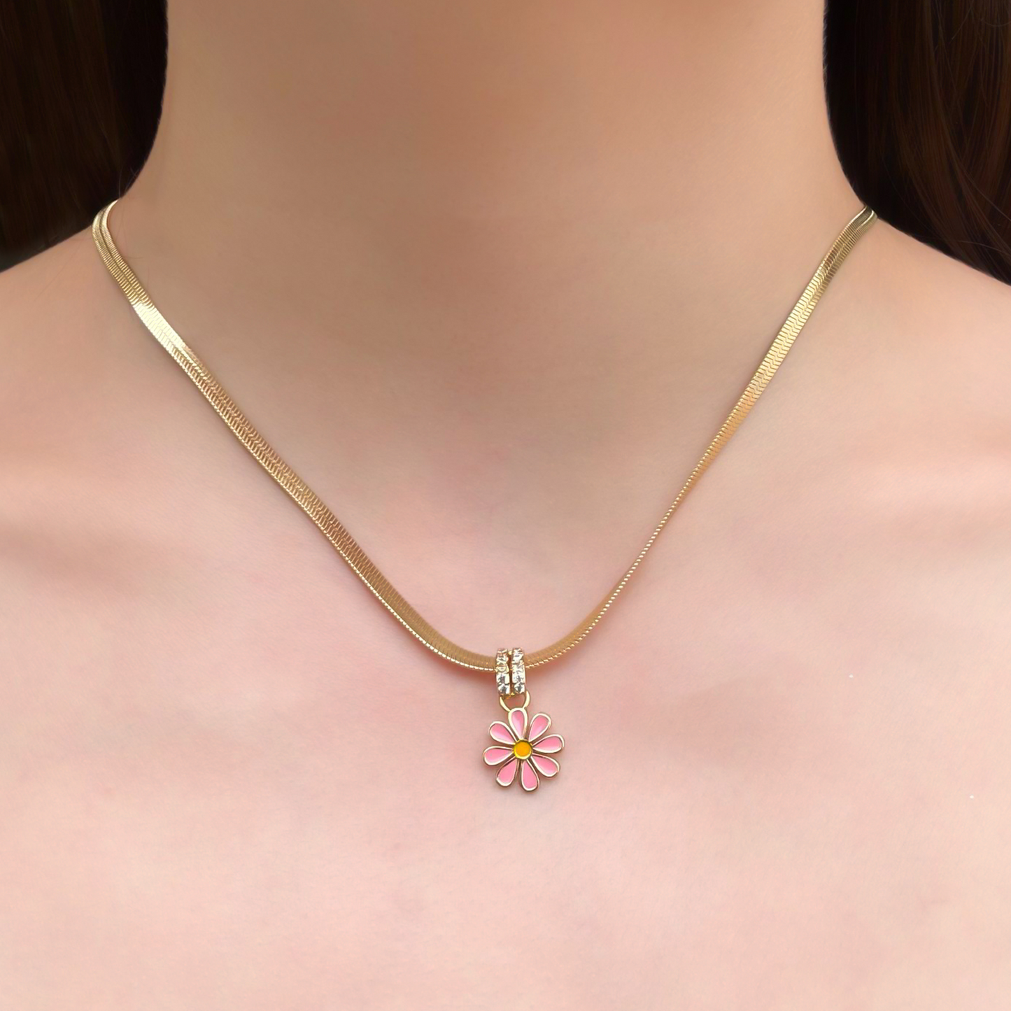 Collar Flor Rosa Chapa de Oro  1K8