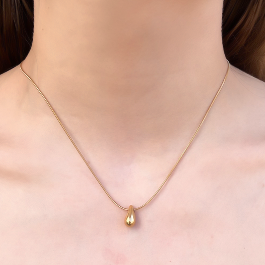 Collar Gota Pequeña Dorada Acero Inoxidable 1Y3