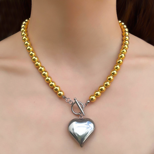 Collar Bolas Doradas y Corazon Plateado  Acero Inoxidable