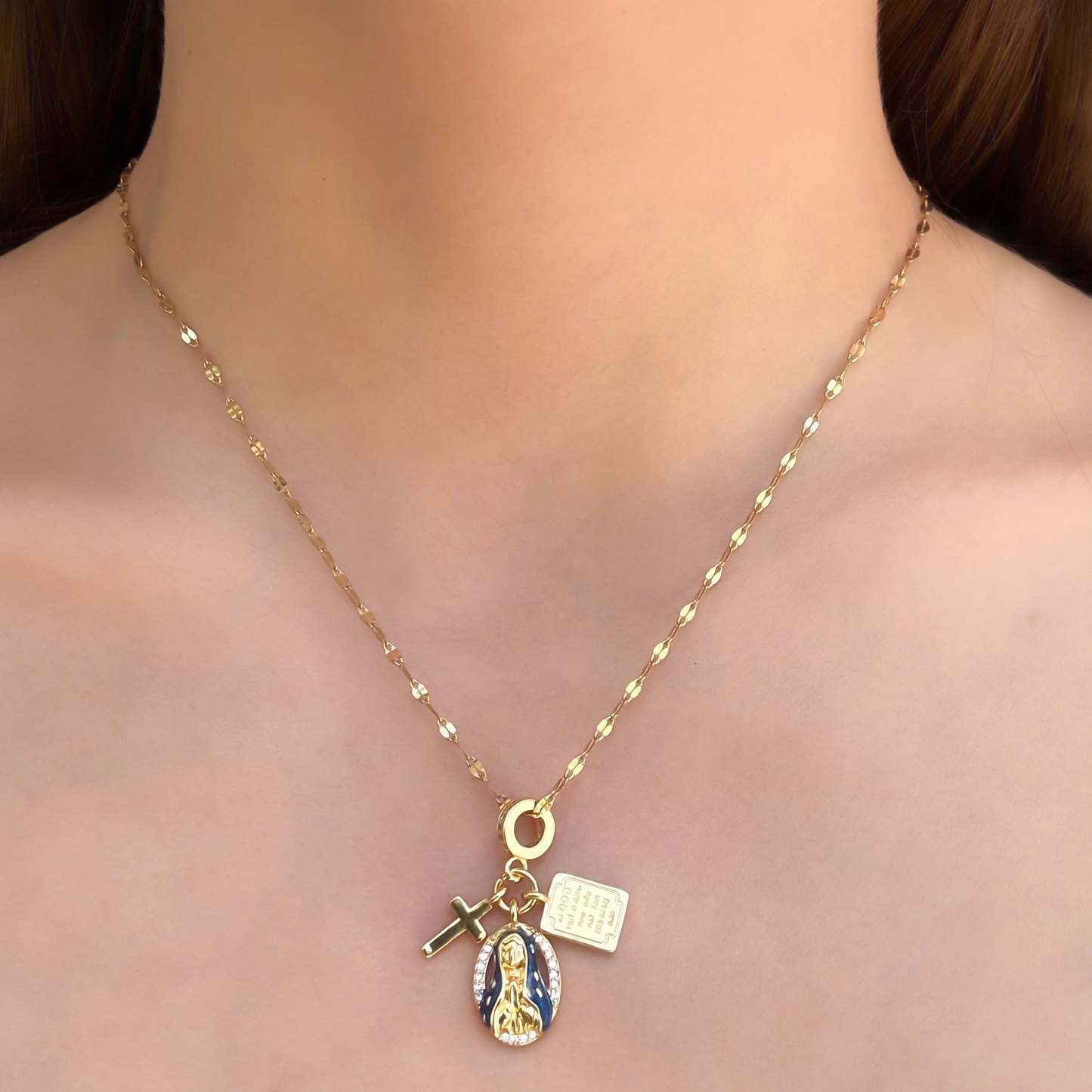 Collar Dorado Virgen Medalla Cruz  Acero de Titanio 3H4