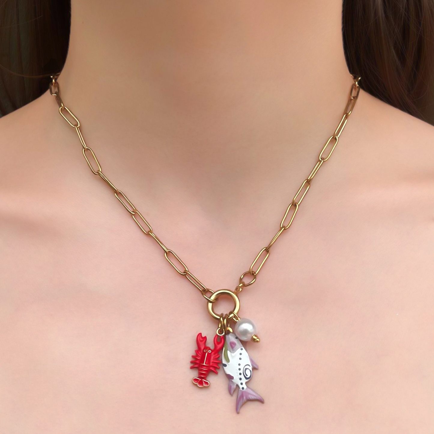 Collar Dorado Pez Langosta Perla Acero de Titanio 3K3