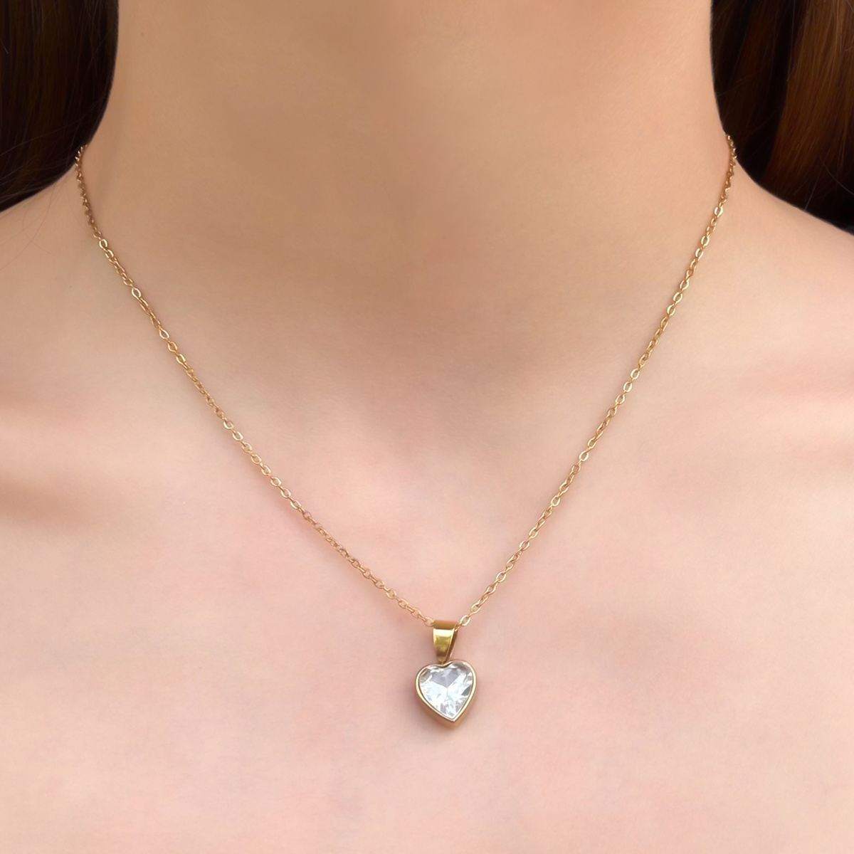 Collar Dorado Corazon Zirconia Blanca Acero Inoxidable