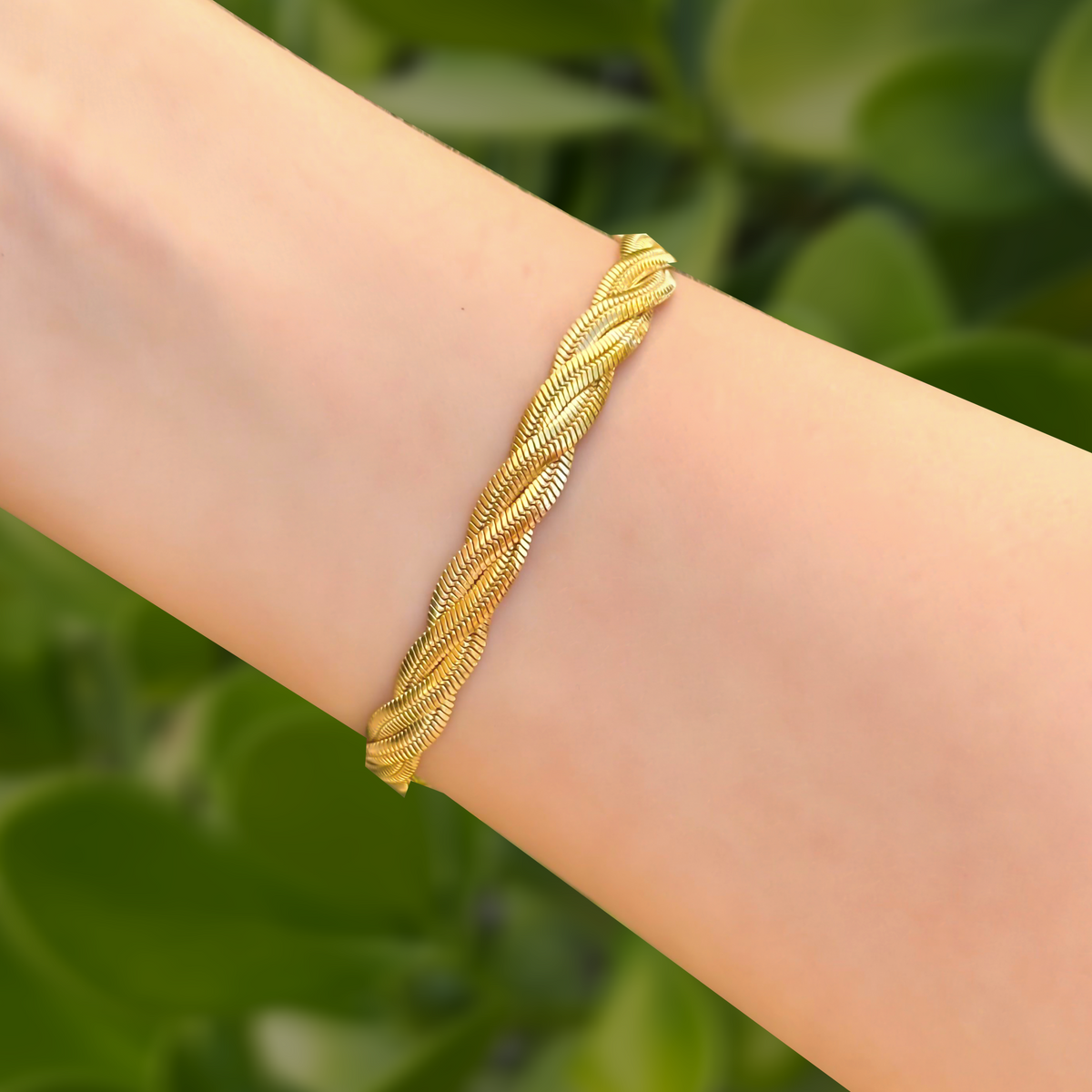 Pulsera Dorada Trenzada Acero de Titanio
