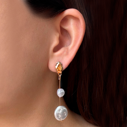 Aretes Dorados de Concha Irregular  1A6