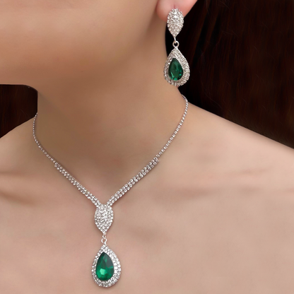 Collar y Aretes Pedrería Verde  1R8