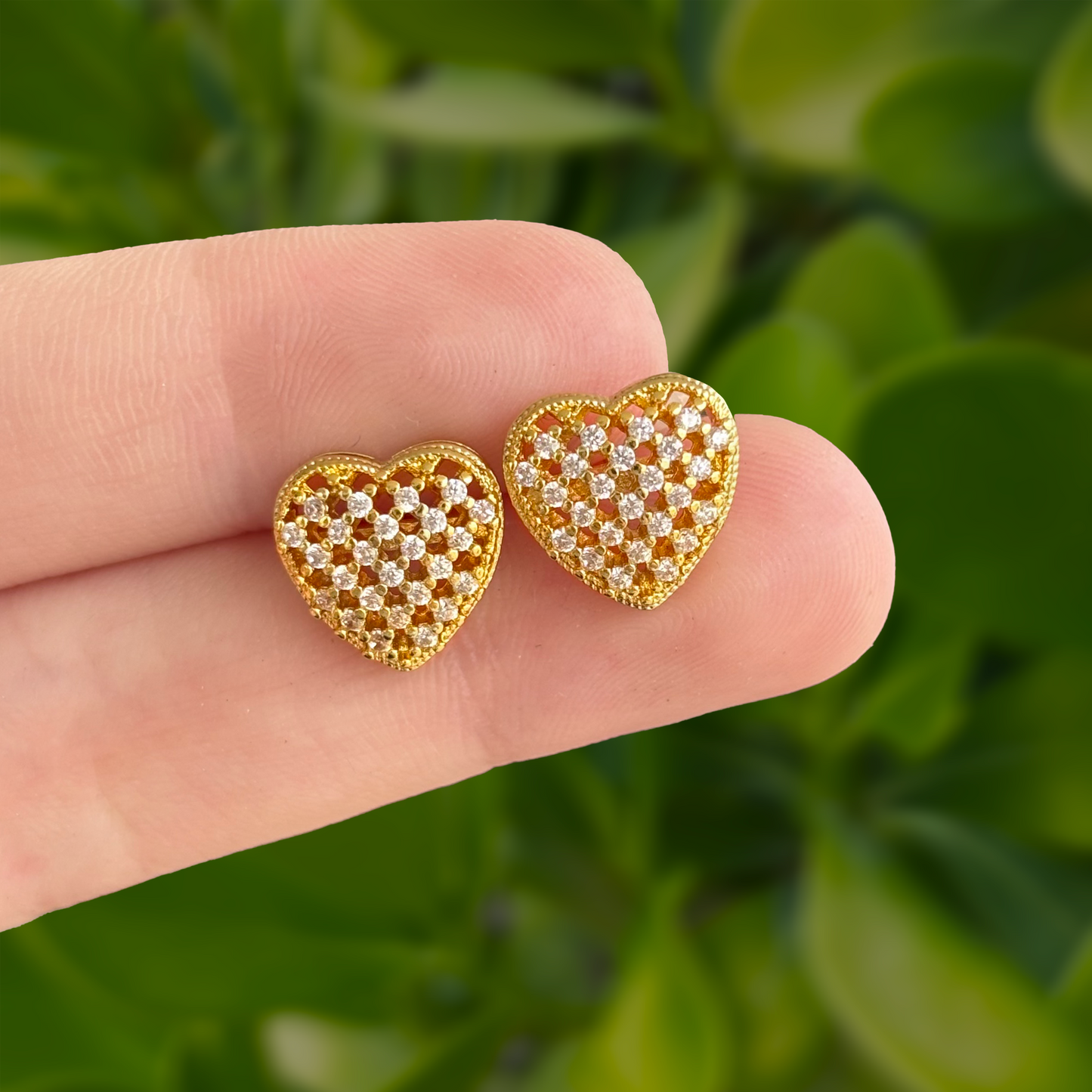 Aretes Corazón Dorado con Zirconias Chapa de Oro C698