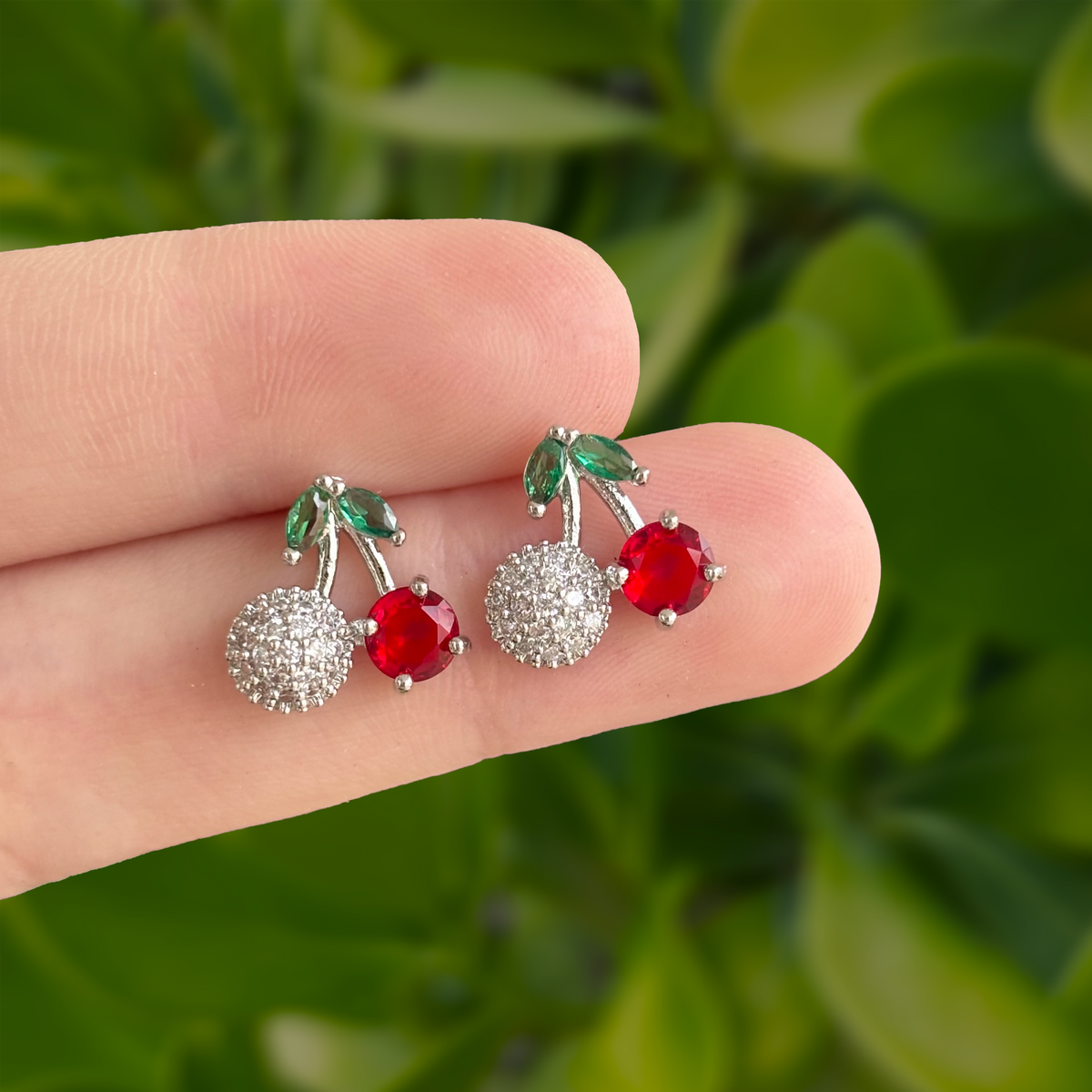 Aretes Plateados Cereza Zirconias Chapa de Oro