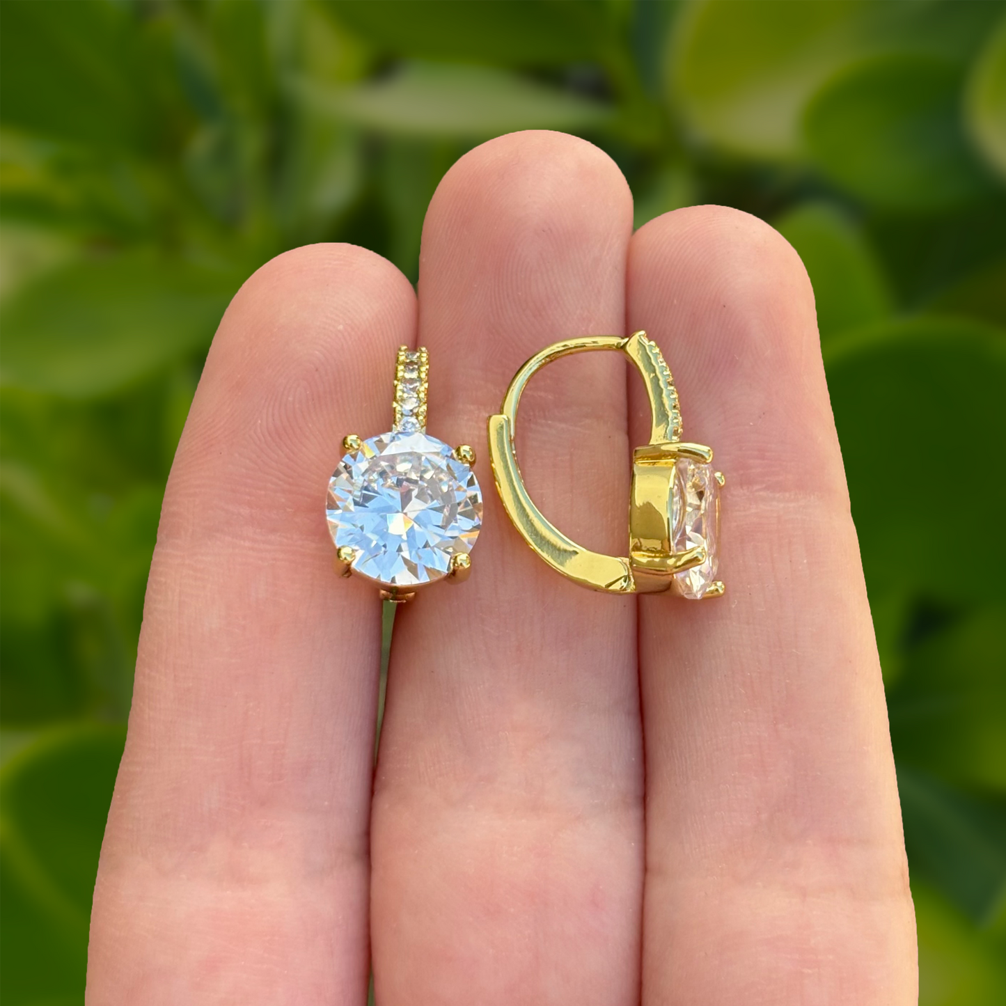 Aretes Arracada Dorada Zirconia Blanca Chapa de Oro Az121