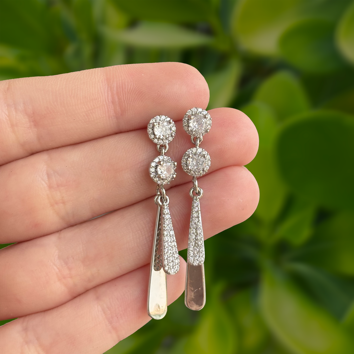 Aretes Largos Zirconia Plateada Chapa de Oro Az364