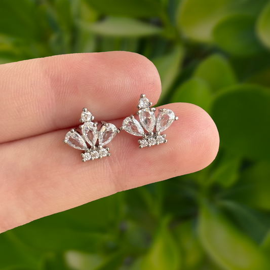 Aretes Corona Plateada Zirconia Blanca Chapa de Oro Az397