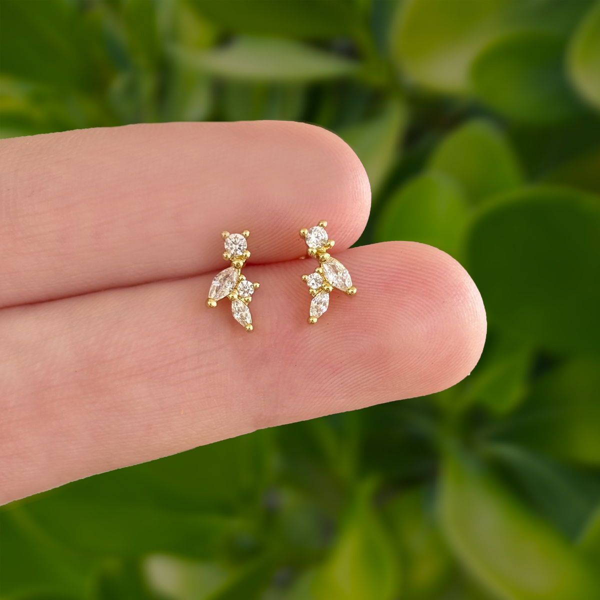 Aretes Zirconias Irregulares Chapa de Oro