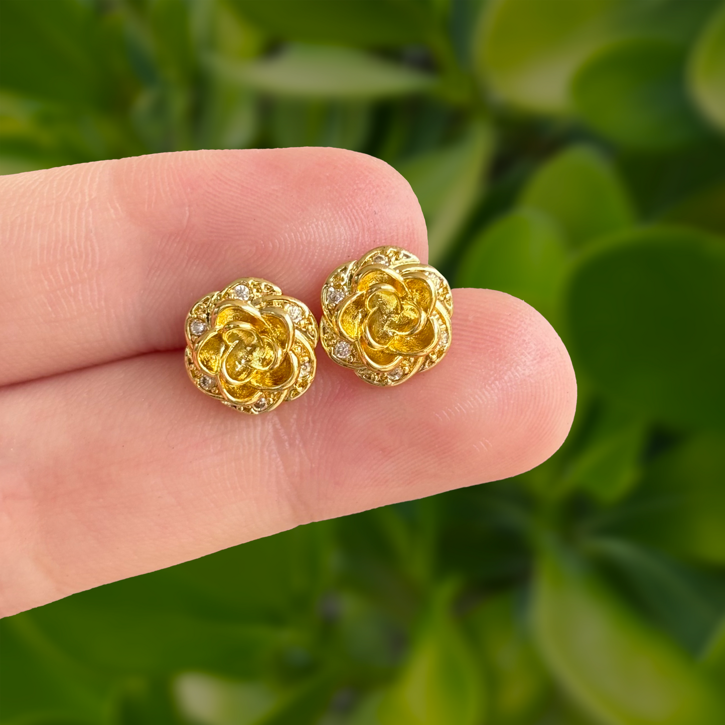 Aretes Flor Dorada Chapa de Oro Az383