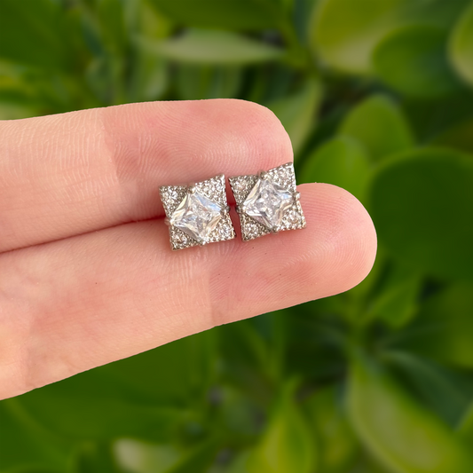 Aretes Plateados Cuadrado con Zirconia Chapa de Oro Az359