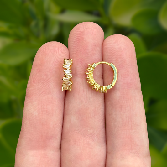 Aretes Arracada Dorada Zirconias Chapa de Oro Az282