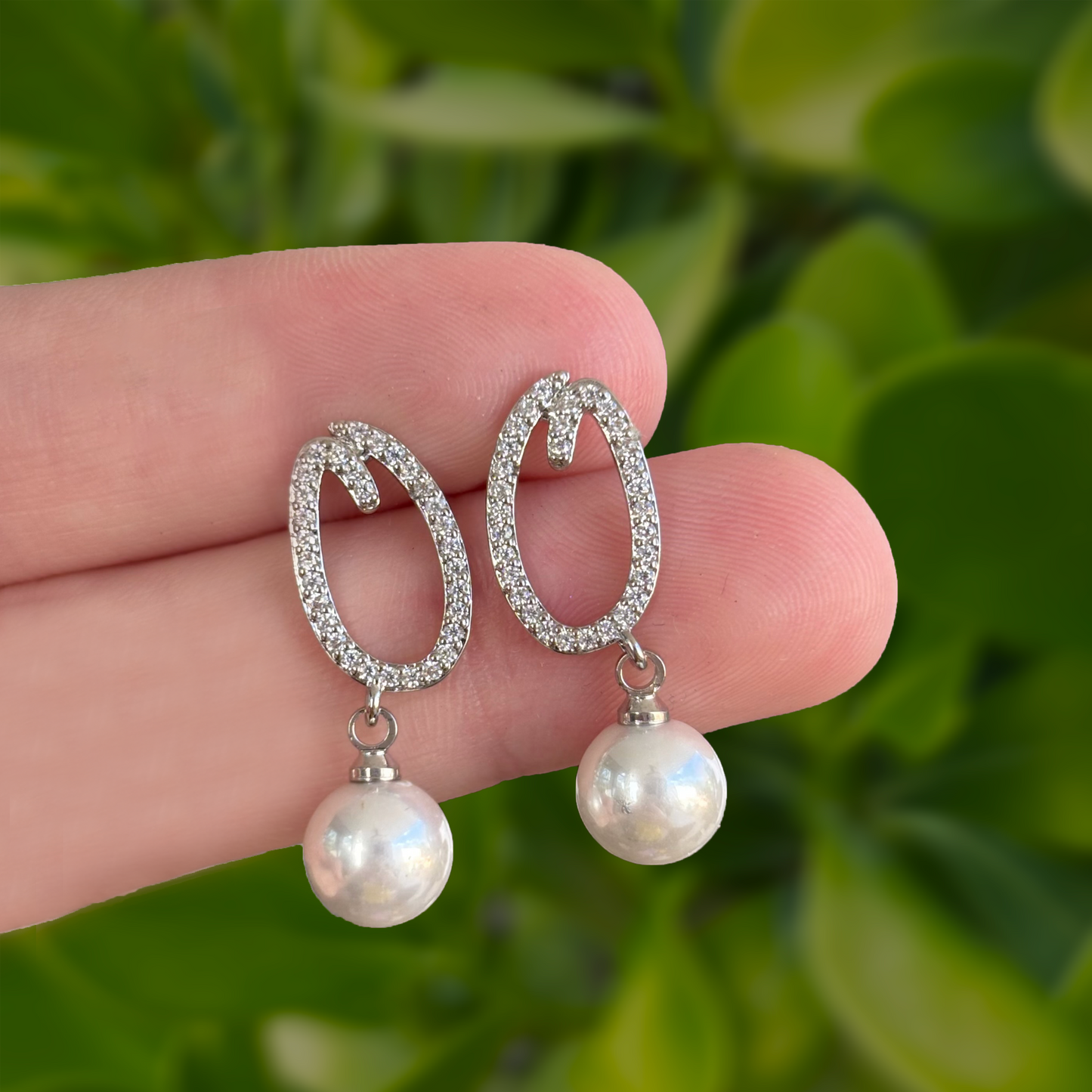 Aretes Plateados con Perla Chapa de Oro Az298