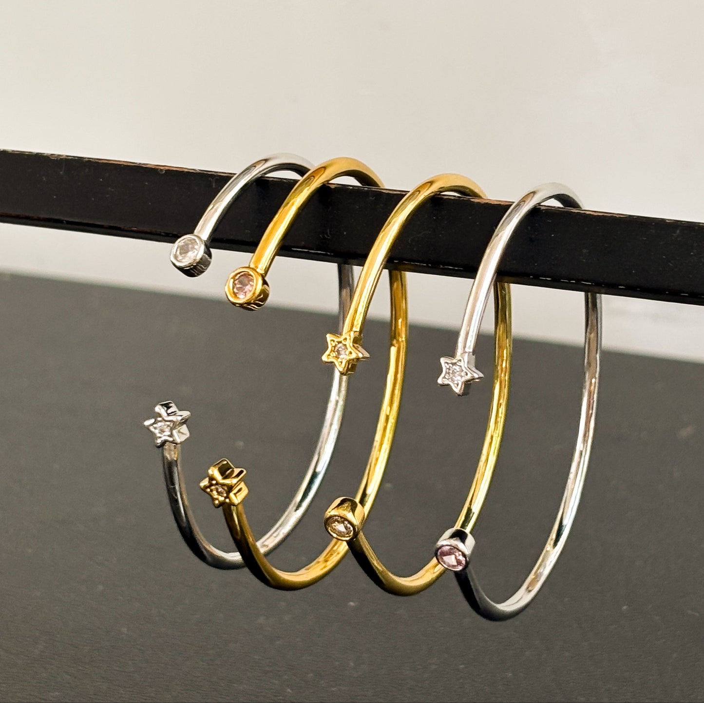 Pulsera Estrellas con Zirconias Ajustable Chapa de Oro