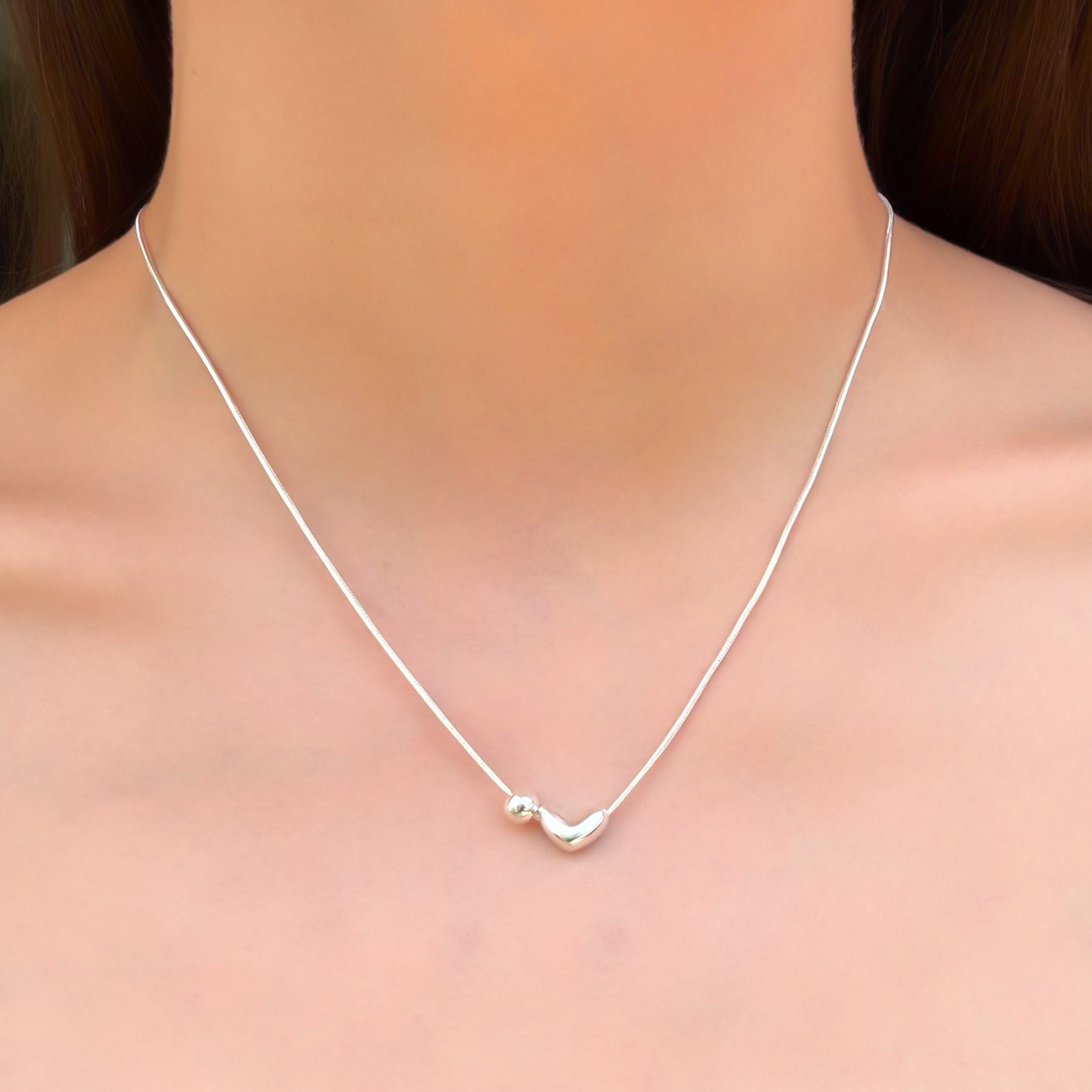 Collar Plateado Corazon Bolita Chapa de Oro