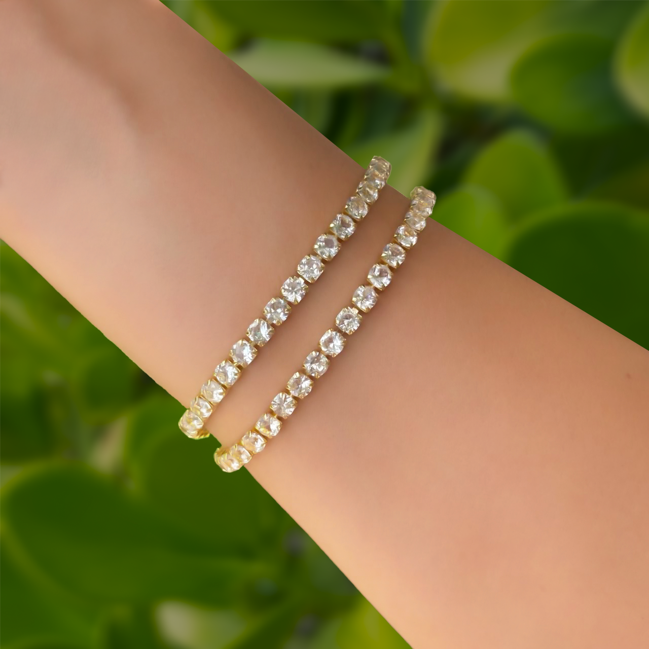 Dos Pulseras Doradas Zirconias Acero de Titanio