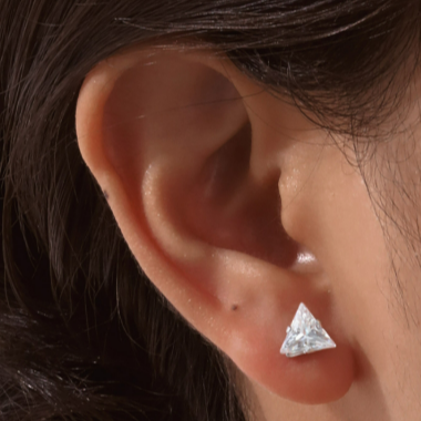 Aretes Plateado Triángulo Zirconia C630