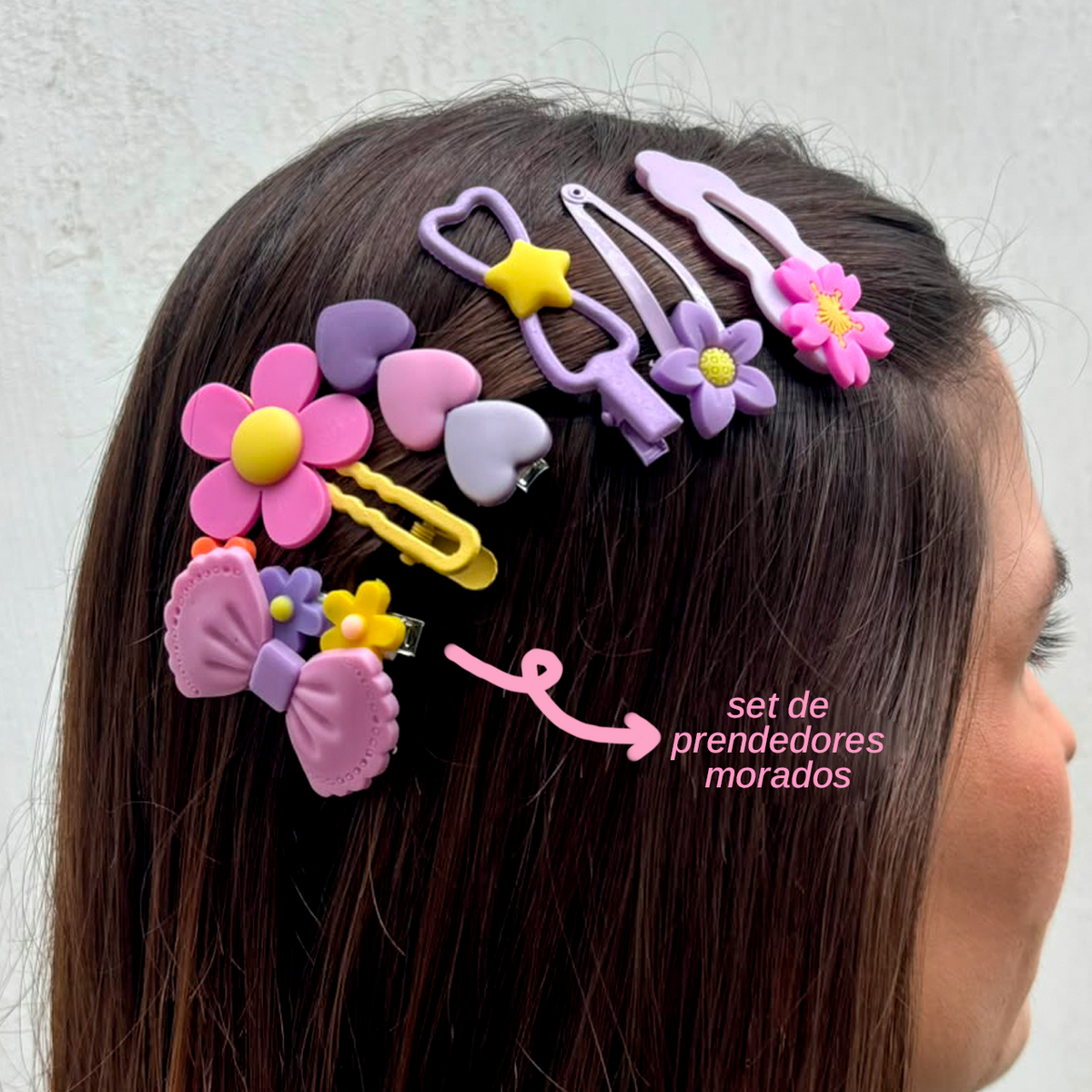 Clips Morados de Niñas