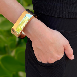 Pulsera Gruesa Dorada Cuadrada  4E19