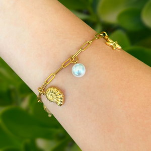 Pulsera Dorada Charms  Acero Inoxidable 1B6