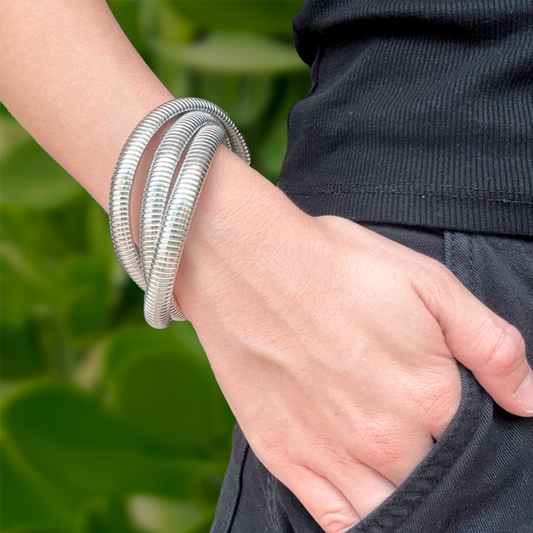 Pulseras Enlazadas Plateadas 1P8