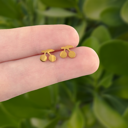 Aretes Mini Cerezas Doradas  Acero Inoxidable C606