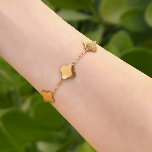 Pulsera Dorada Trébol Liso Acero Titanio 1P4