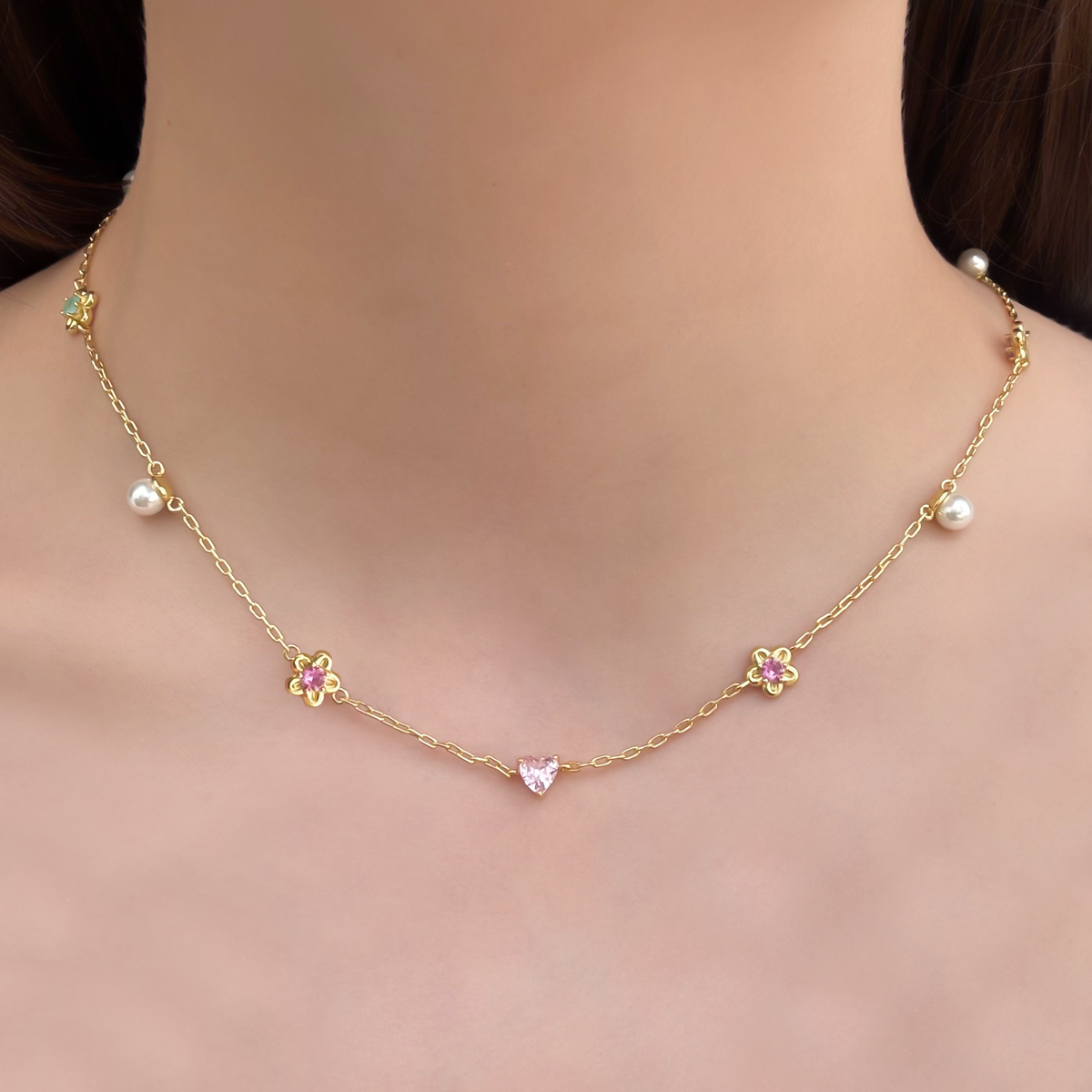Collar Dorado Florecitas con Zirconias y Perlitas Chapa de Oro Az259