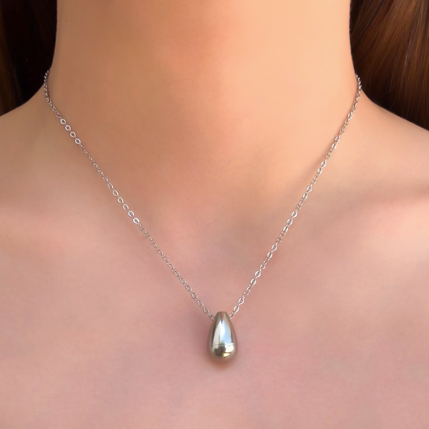 Collar Plateado Gota Chapa de Oro