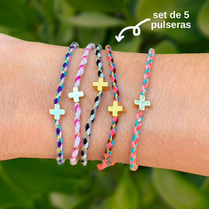 Set Pulseras Hilo Colores Cruz Chapa de Oro