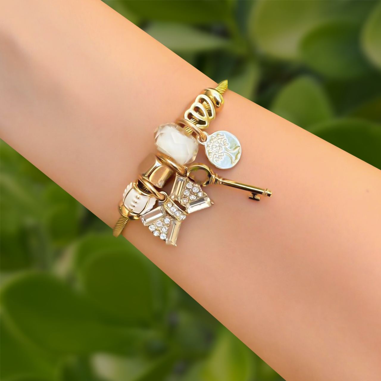 Pulsera Dorada Charms Acero Inoxidable