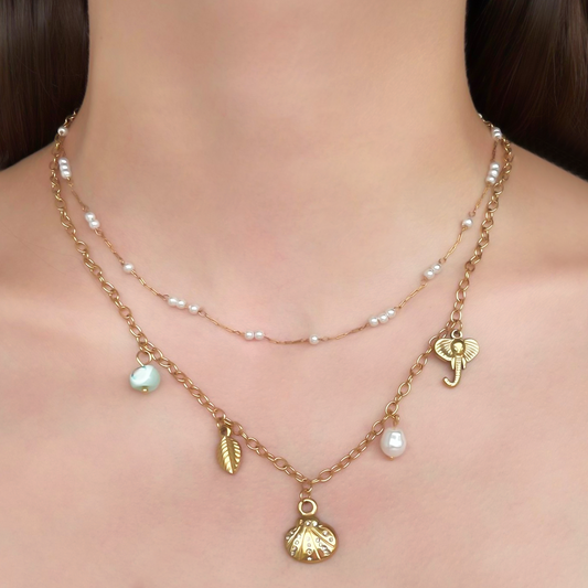 Collar Dorado Mar Layer Charms Acero de Titanio