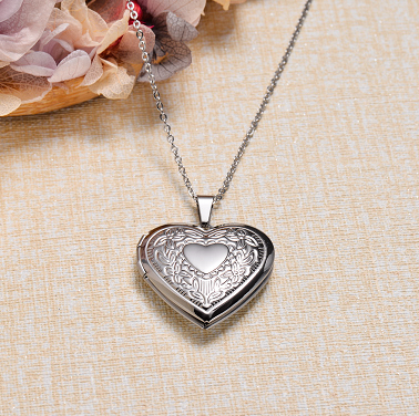 Collar Relicario Corazon Plateado Acero Inox  3A3