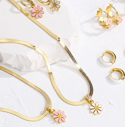 Collar Flor Rosa Chapa de Oro  1K8