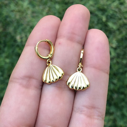 Aretes Conchitas Chapa de oro 14K Az16