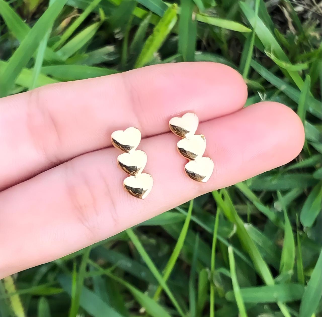 Aretes Corazon Chapa De Oro 18K AZ29