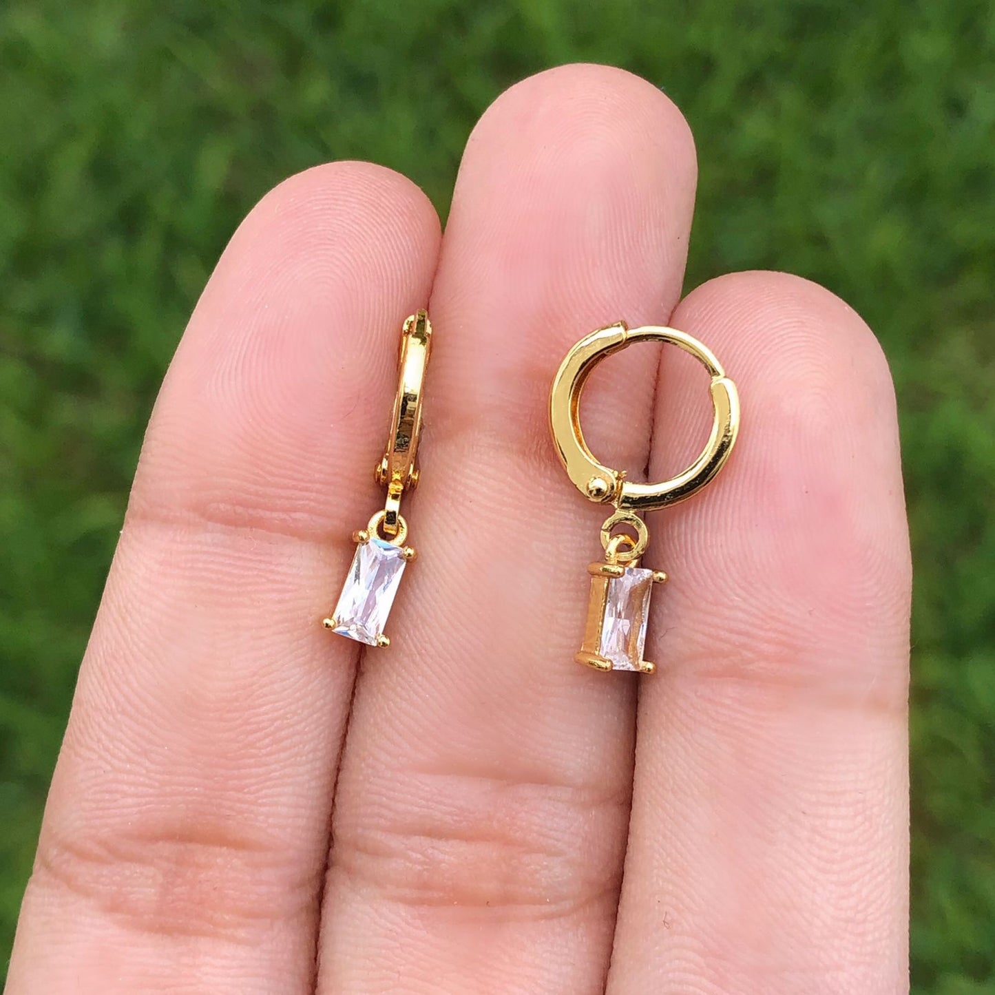 Aretes Dorados Arracada Blanca Chapa de Oro Az219