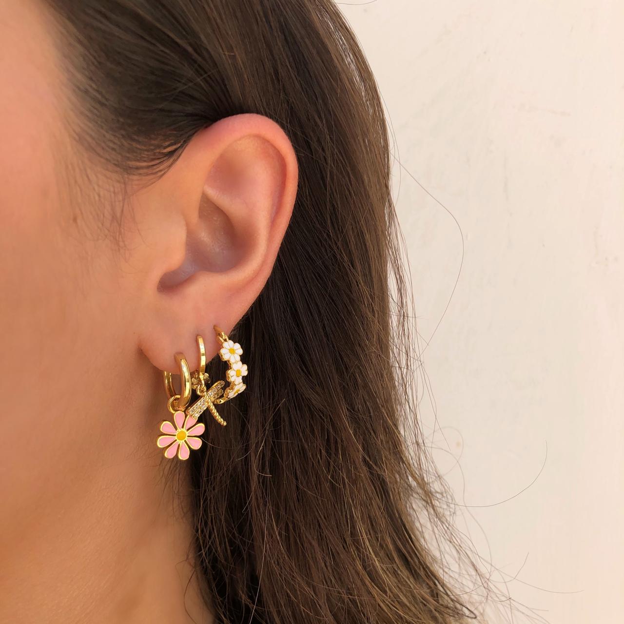 Aretes Flor Rosa Chapa de Oro 3B4
