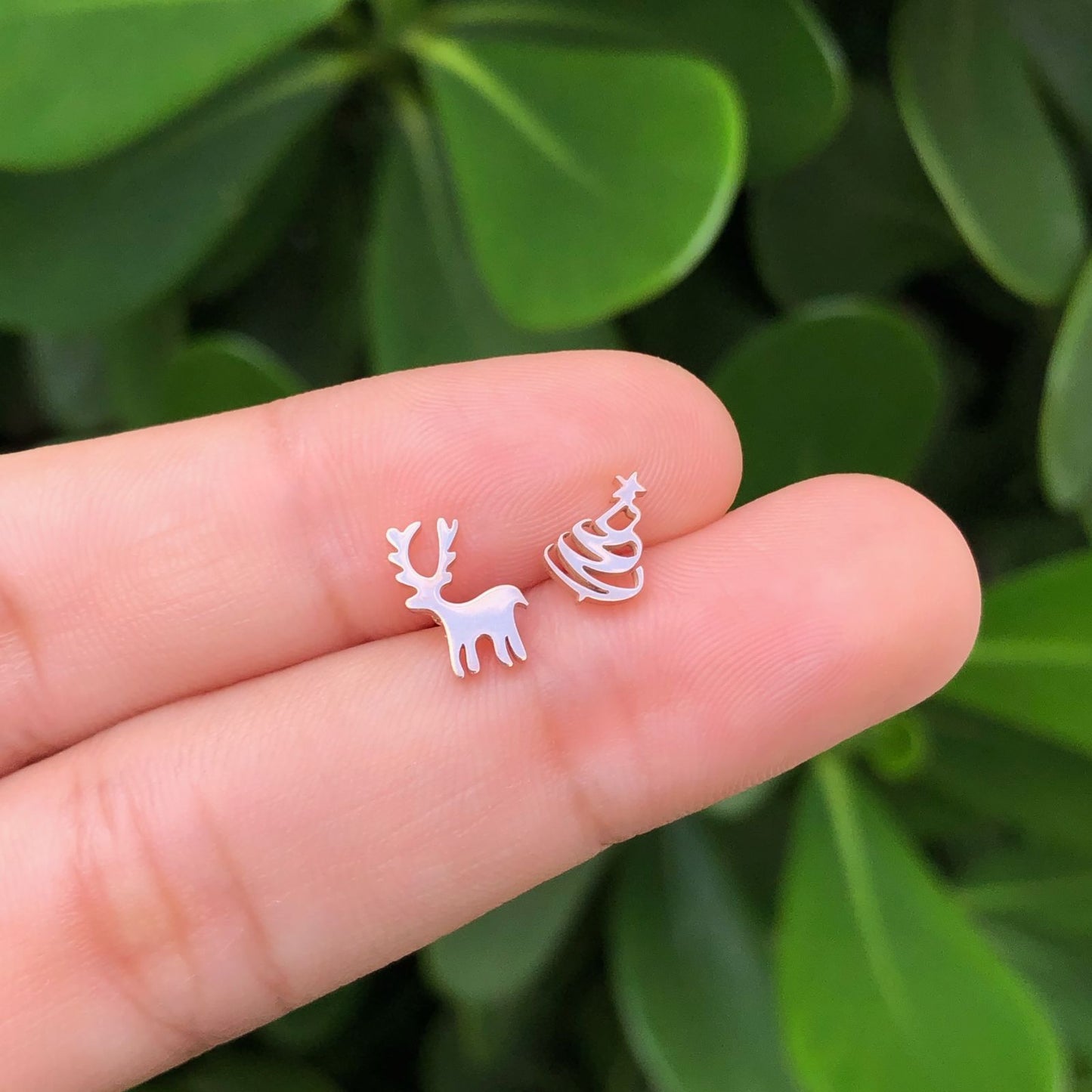 Aretes Mini Color Dorado Navidad Acero Inoxidable  3J3