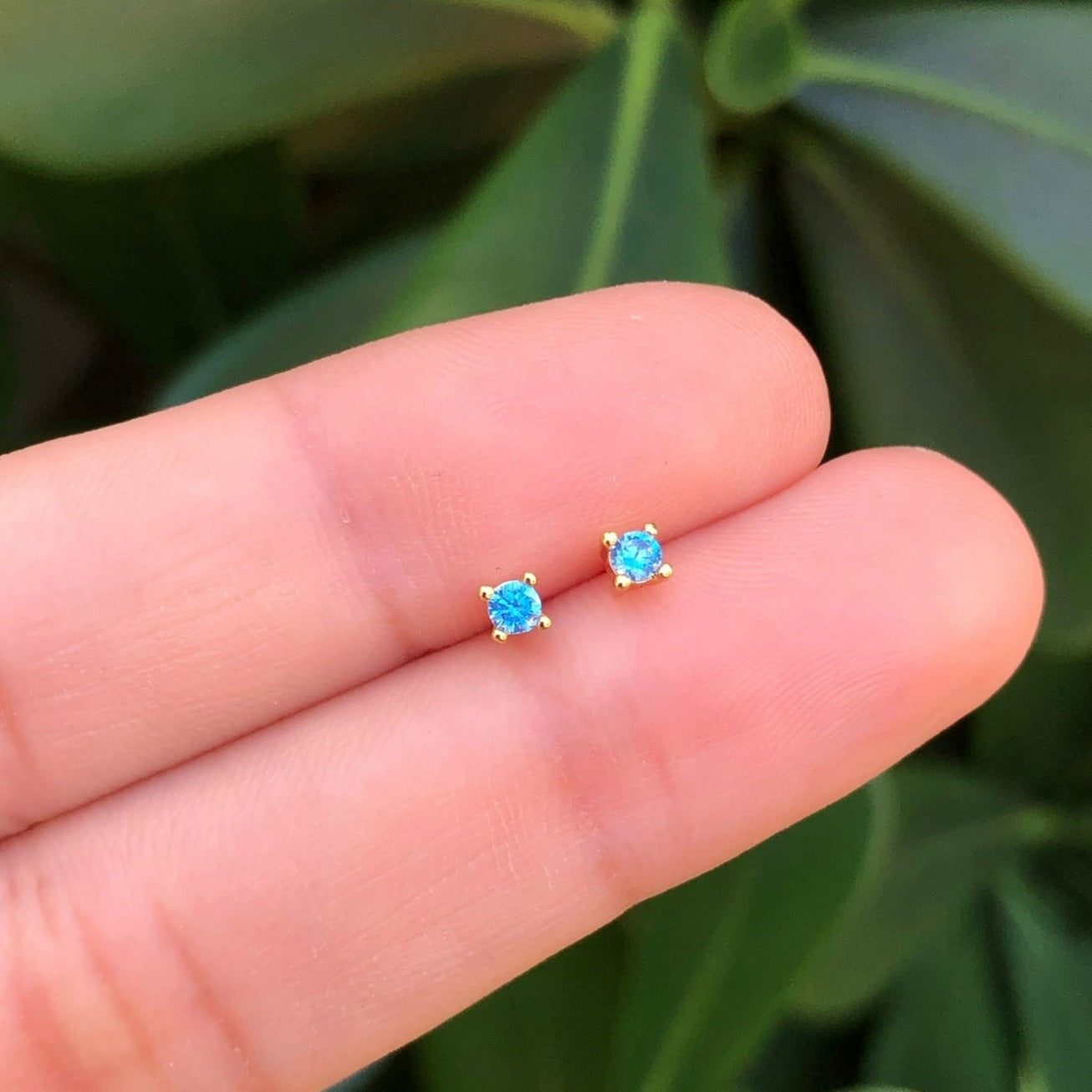 Aretes Zirconia Azul Chapa de Oro AZ72